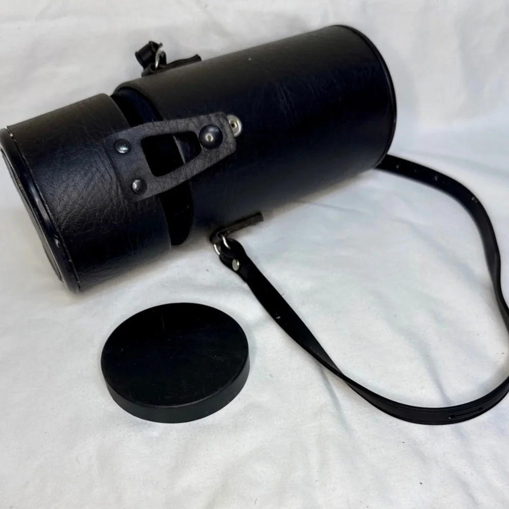 Unbranded Hard Lens Case 9